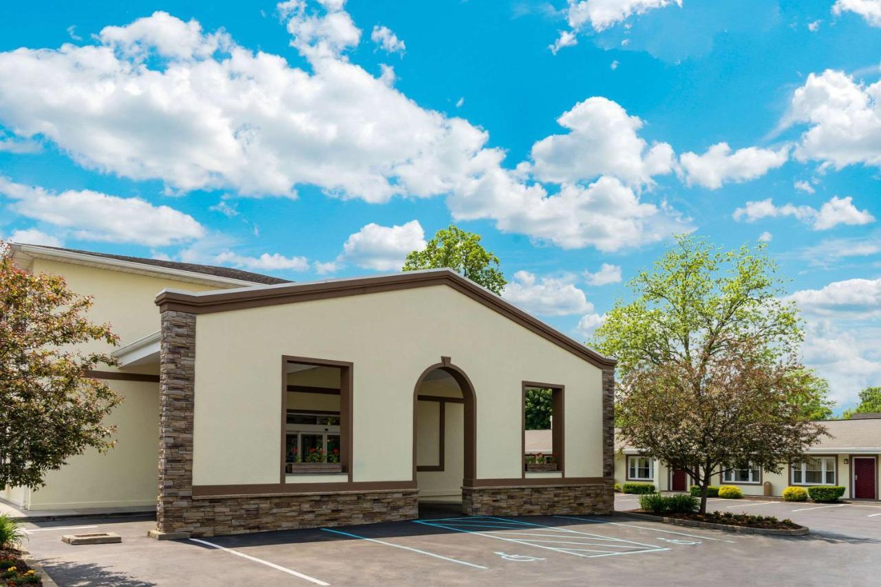 Rodeway Inn ポキプシー エクステリア 写真