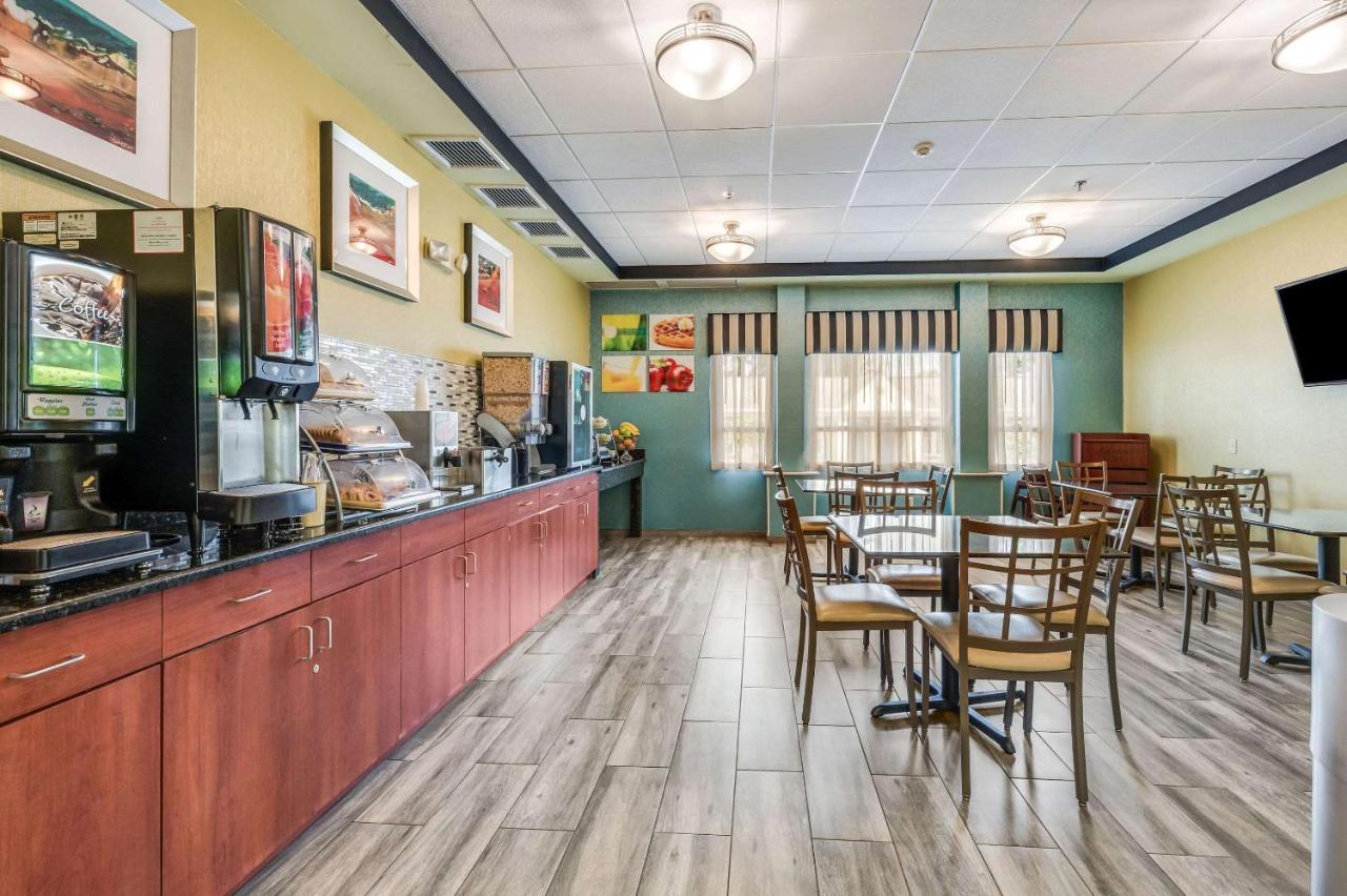 Rodeway Inn ポキプシー エクステリア 写真