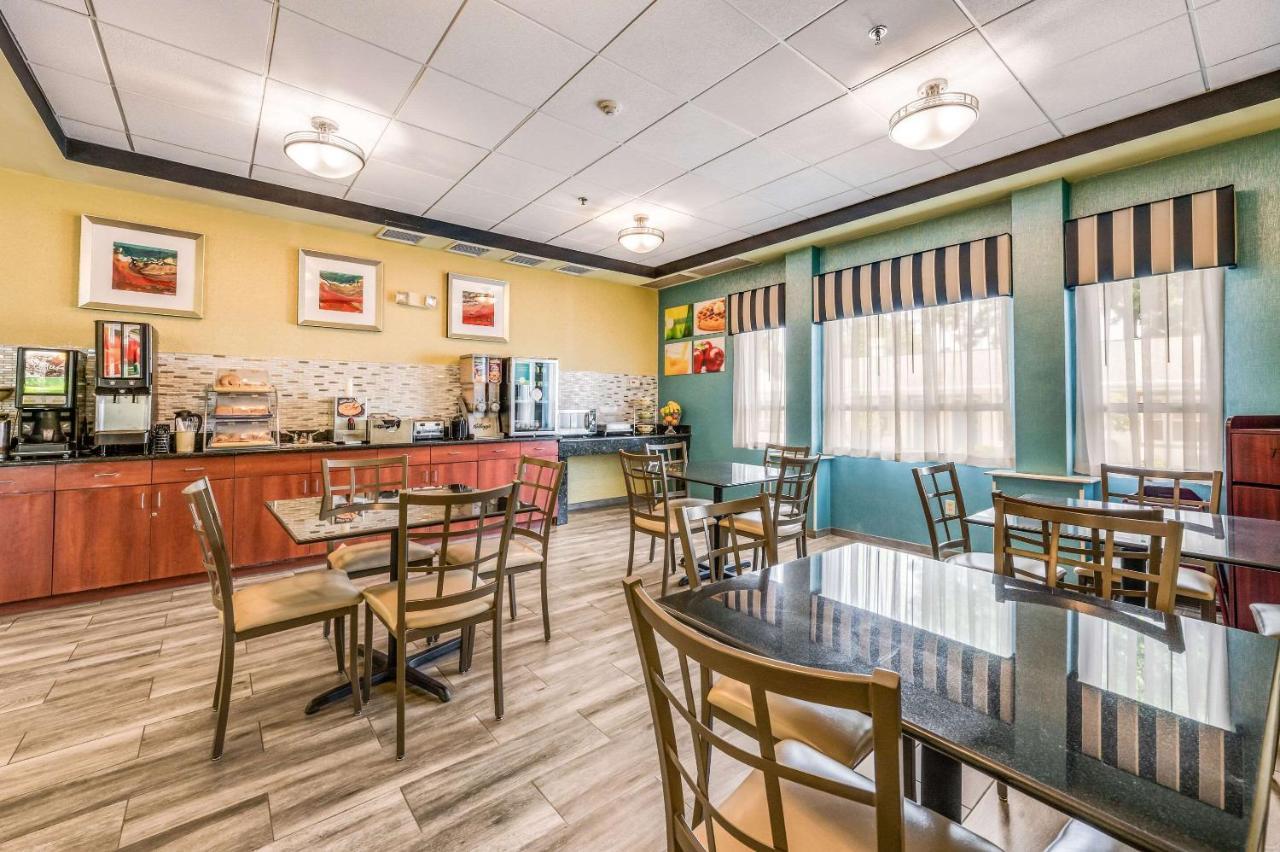 Rodeway Inn ポキプシー エクステリア 写真